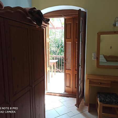 Giannis Apartments By Climbing House Panormos  Εξωτερικό φωτογραφία