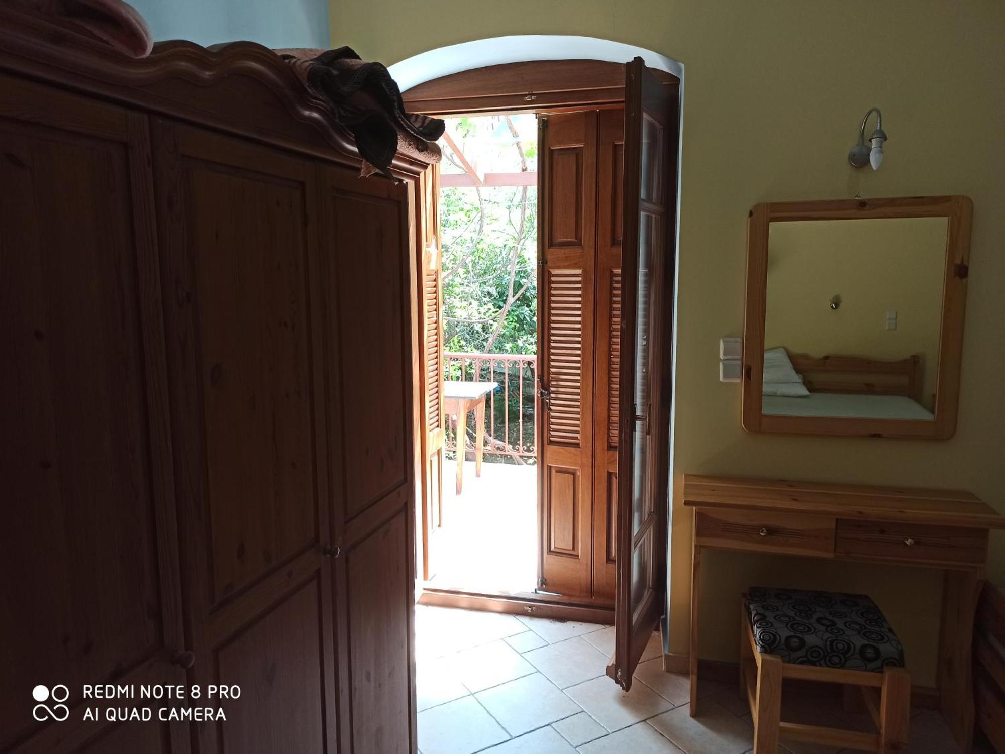 Giannis Apartments By Climbing House Panormos  Εξωτερικό φωτογραφία